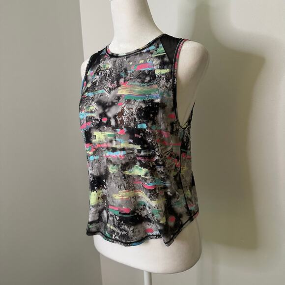 Lululemon Sculpt cropped gray & multicolor pattern tank top - Picture 3 of 10